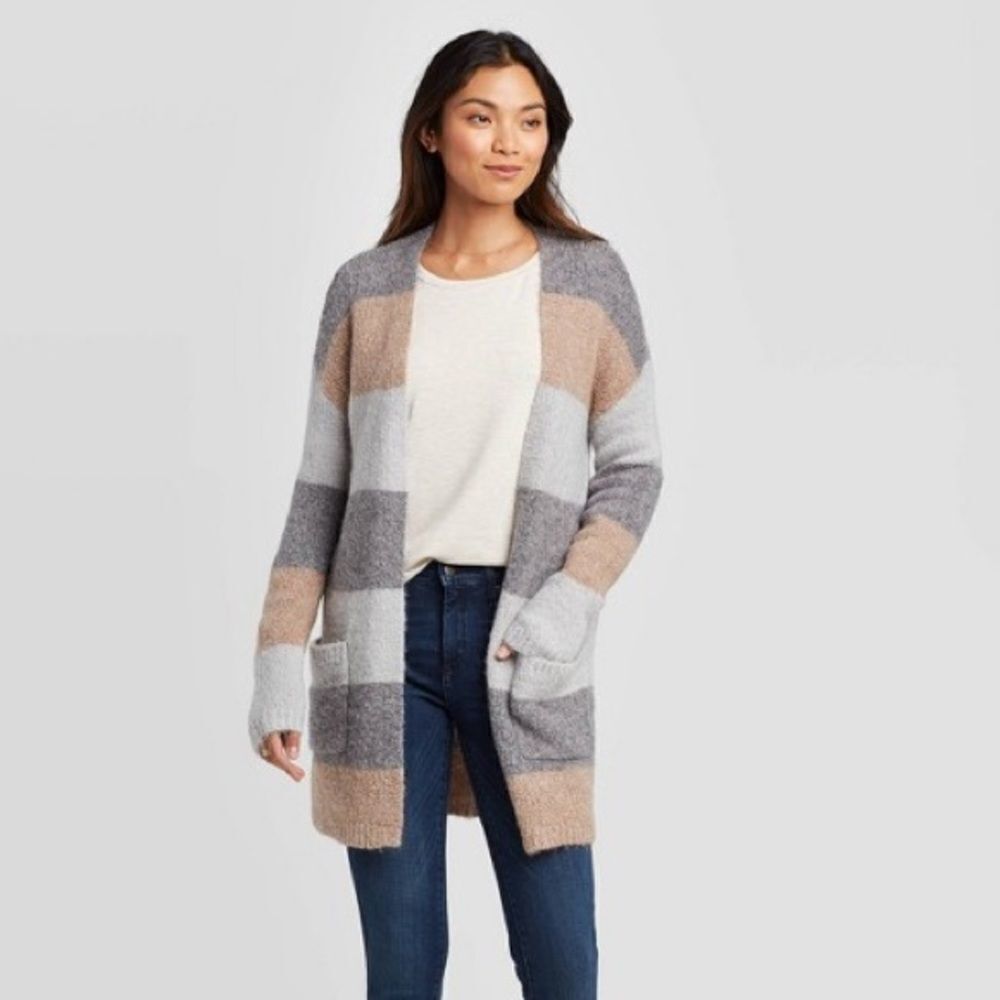 ✨HP✨Striped Long Sleeve With Pockets Cardigan✨